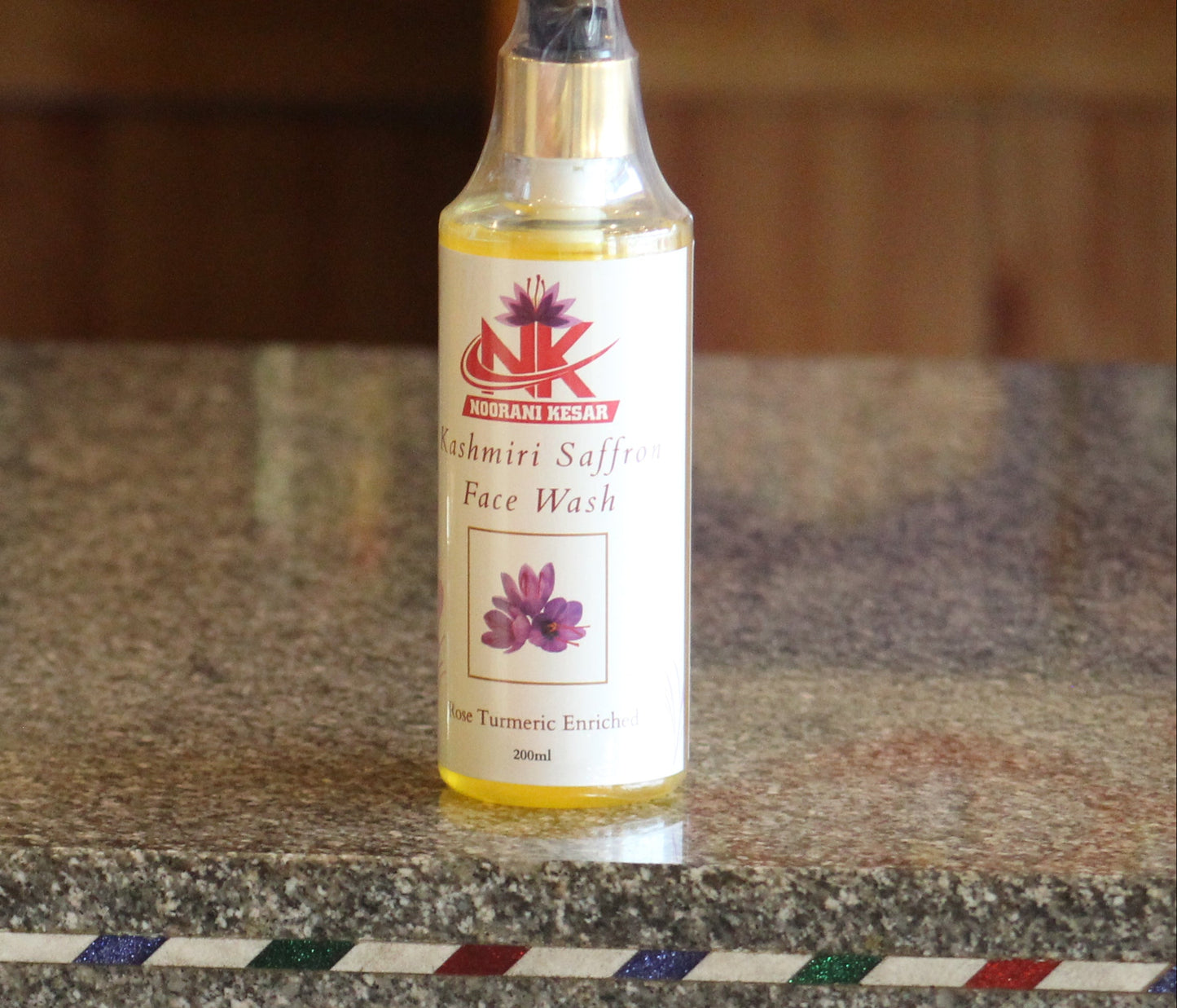 Raya Kashmiri Saffron Glow Face Wash (200ml) ✨ Brightens, Hydrates & Evens Skin Tone ✨